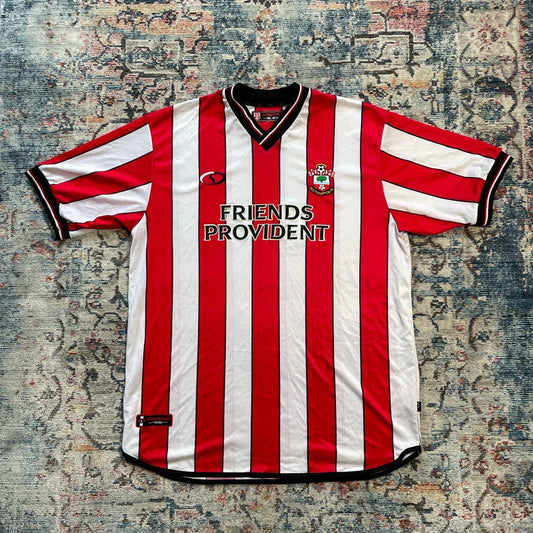 Retro Southampton 2001/02 Home Football Shirt