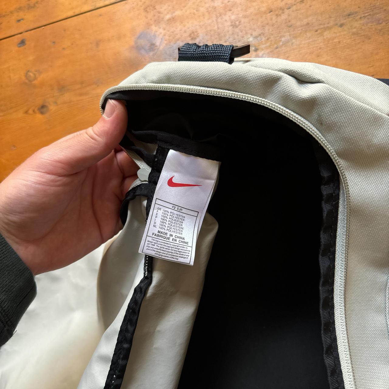 Vintage Nike Grey and Navy Hold-All Bag