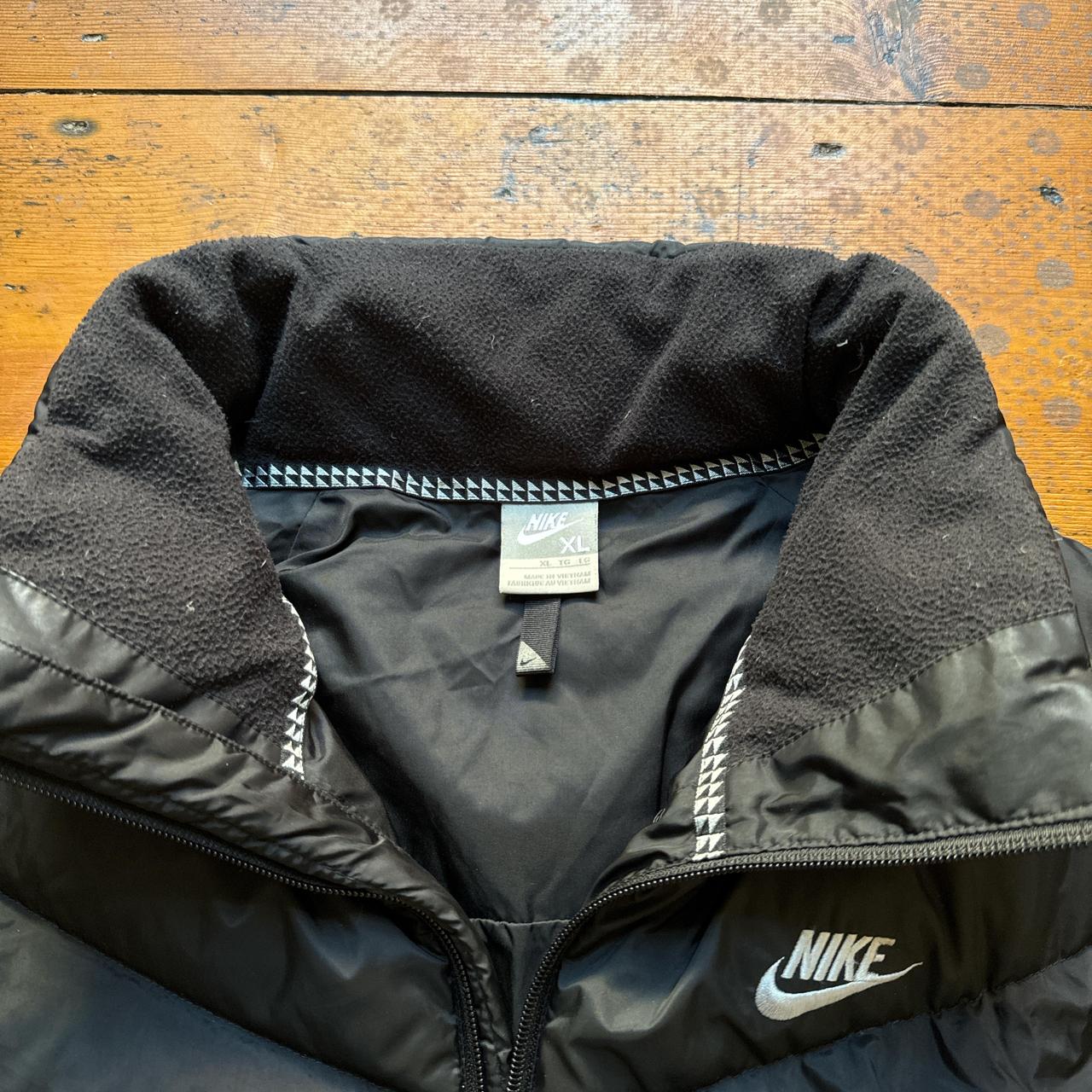 Vintage Nike Black Puffer Jacket