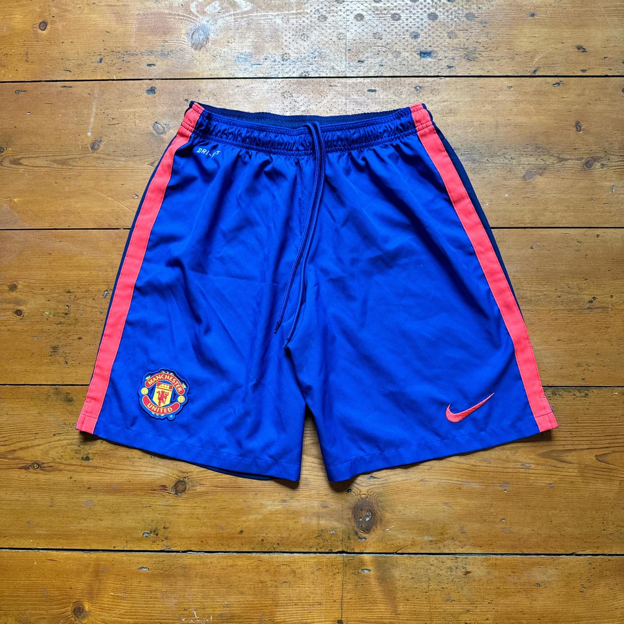 Retro Manchester United Nike Football Shorts