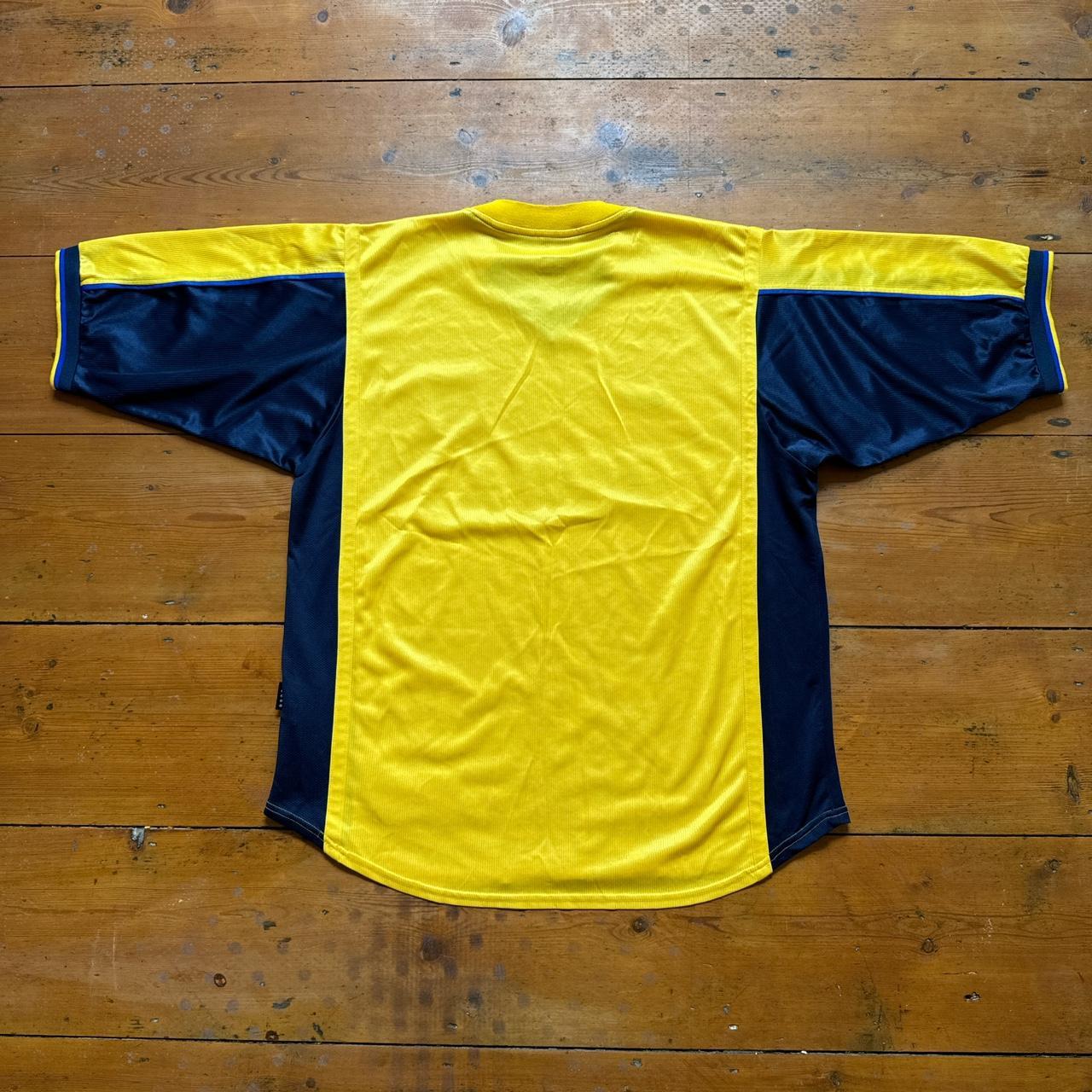 Retro Arsenal Nike 1999/00 Away Football Shirt