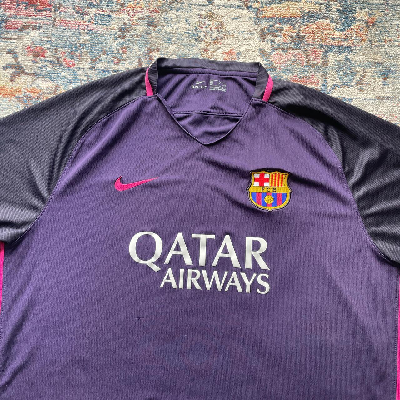 Barcelona Nike 2016/17 Away Football Shirt